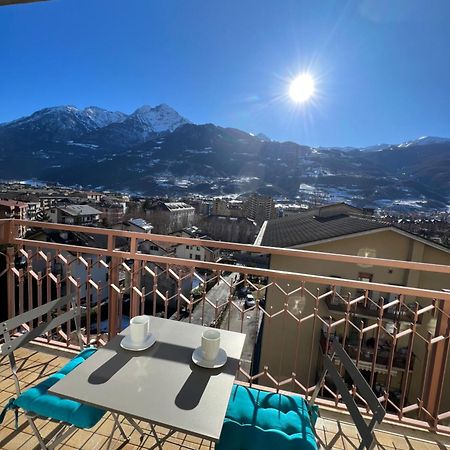 Blue Moon - Via Parigi Apartments Aosta Ngoại thất bức ảnh