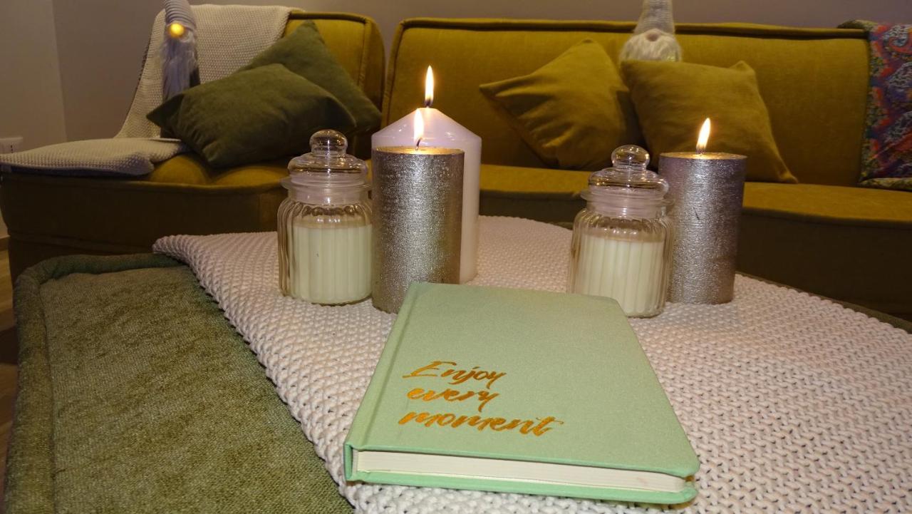 Blue Moon - Via Parigi Apartments Aosta Ngoại thất bức ảnh