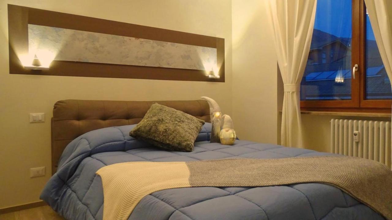 Blue Moon - Via Parigi Apartments Aosta Ngoại thất bức ảnh