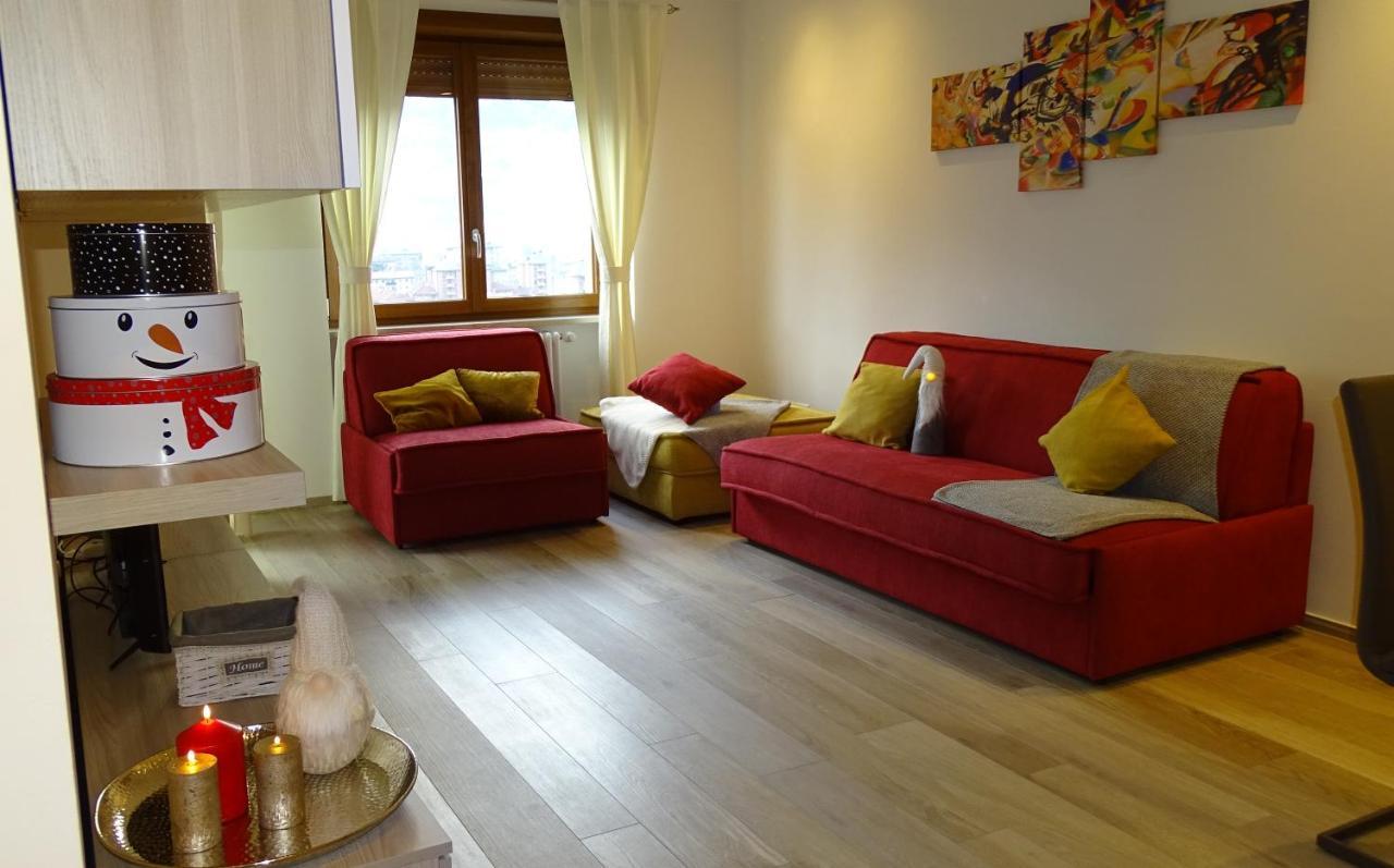 Blue Moon - Via Parigi Apartments Aosta Ngoại thất bức ảnh