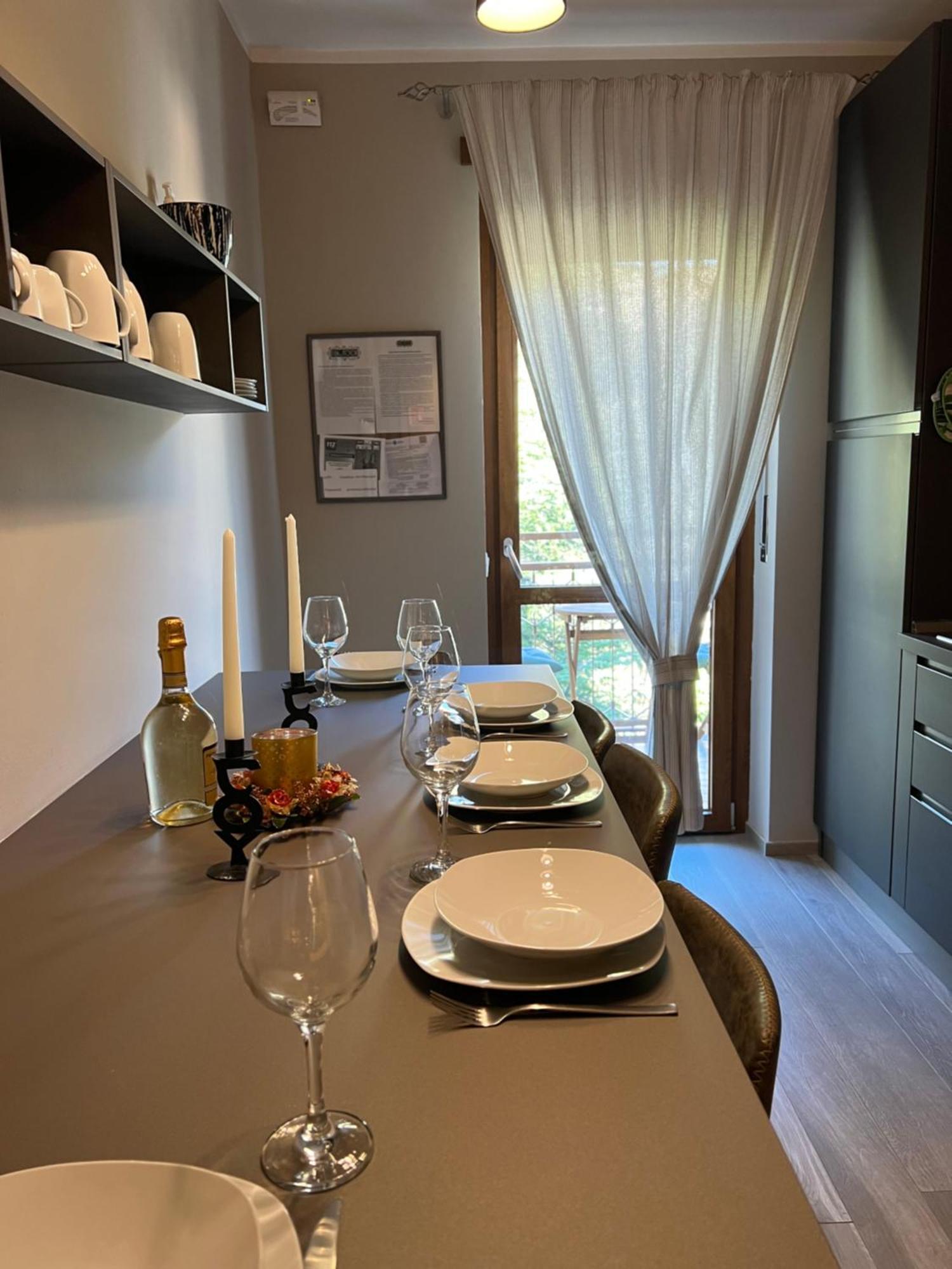 Blue Moon - Via Parigi Apartments Aosta Ngoại thất bức ảnh