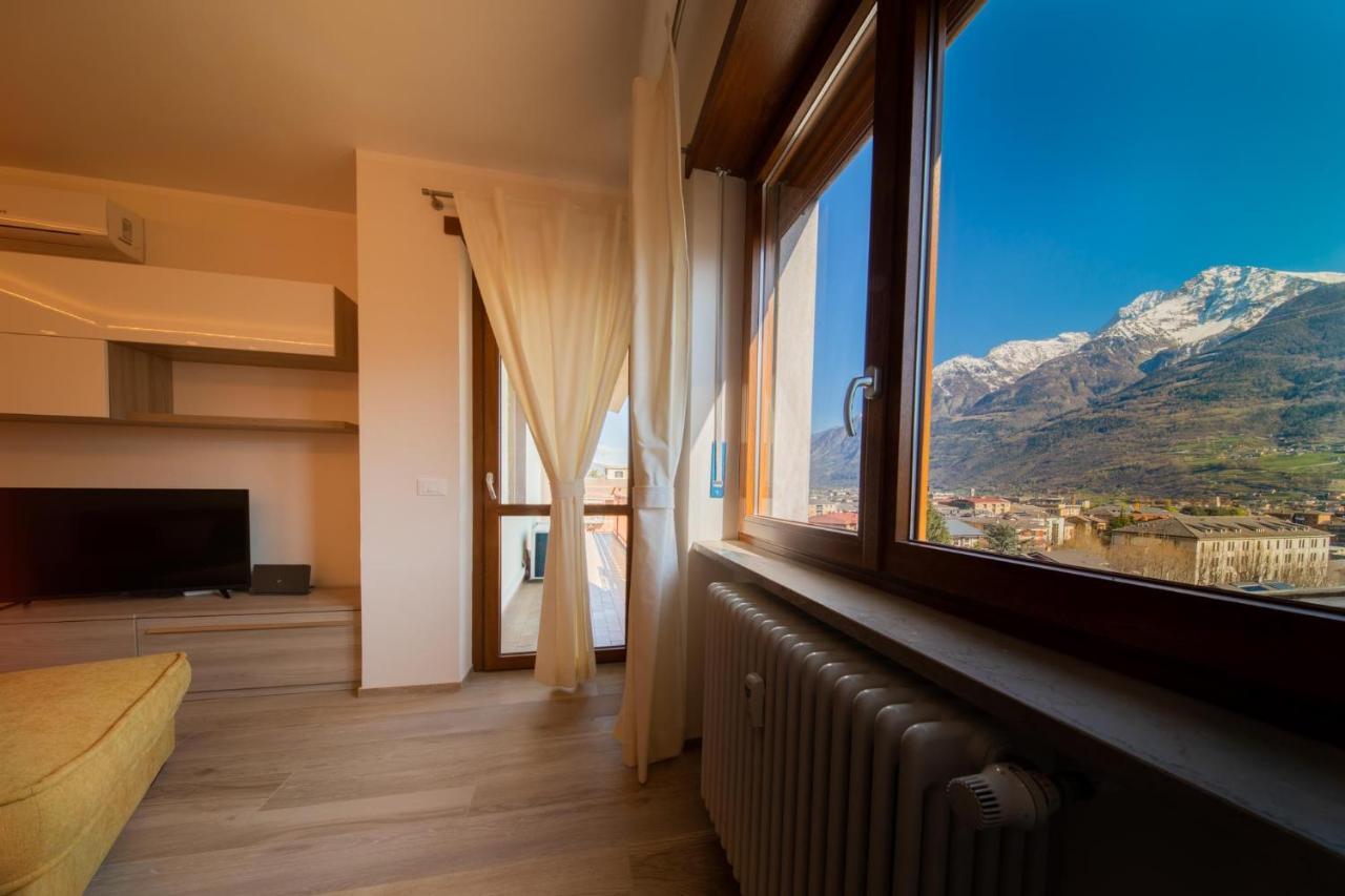 Blue Moon - Via Parigi Apartments Aosta Ngoại thất bức ảnh