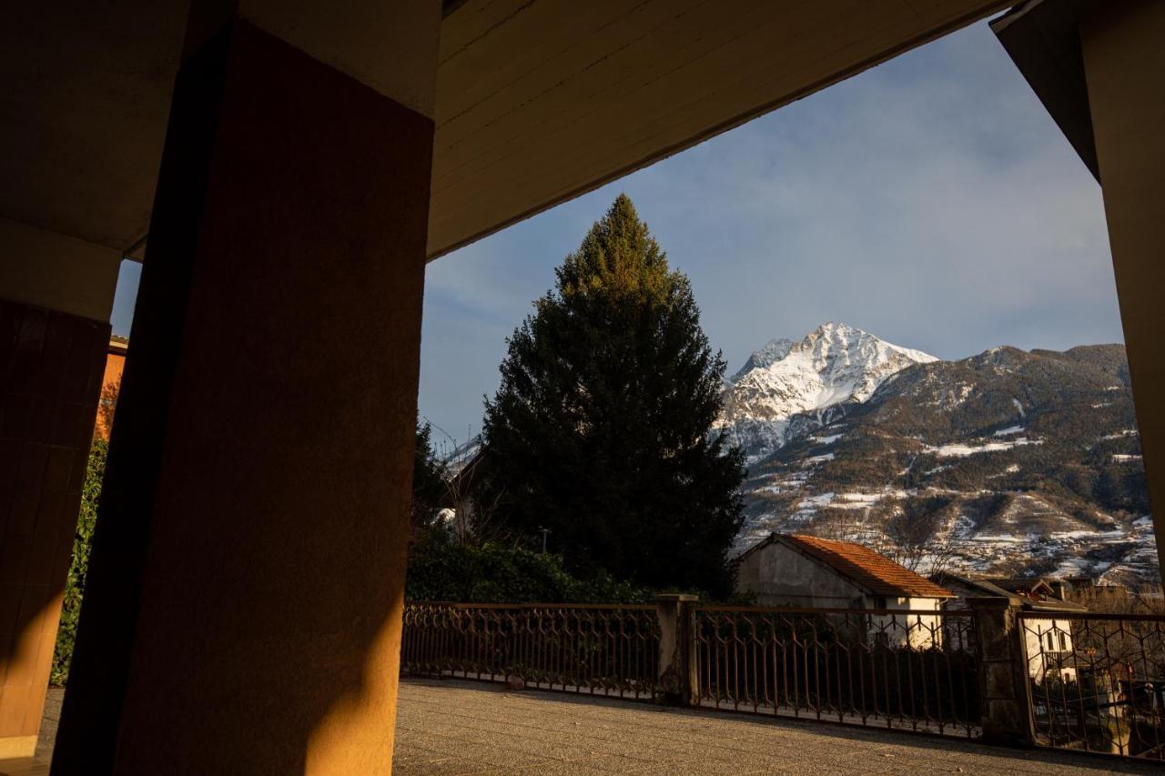 Blue Moon - Via Parigi Apartments Aosta Ngoại thất bức ảnh