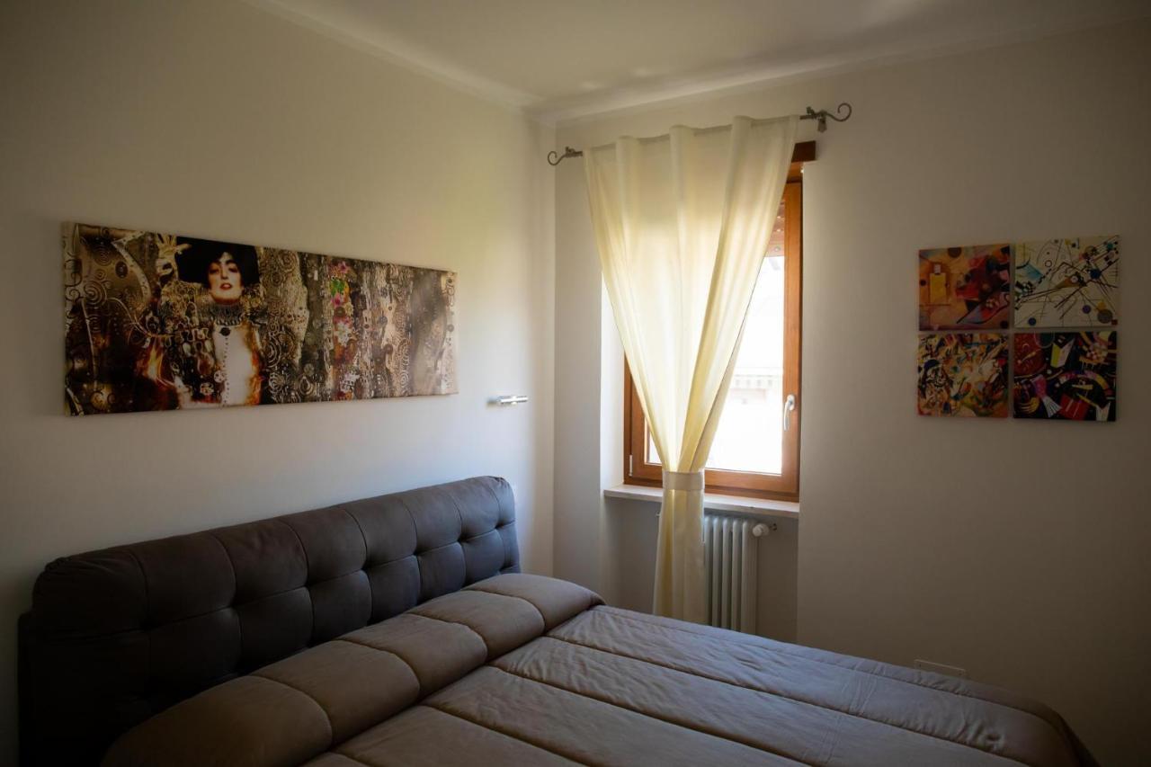 Blue Moon - Via Parigi Apartments Aosta Ngoại thất bức ảnh